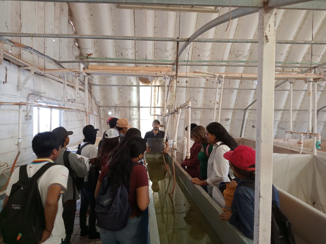 Fortalecen formación de estudiantes de acuacultura con recorridos en centros acuícolas